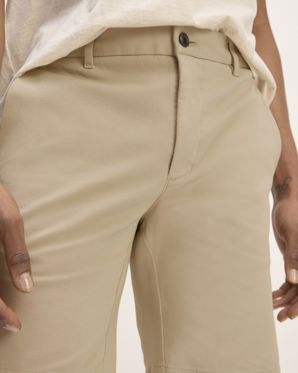 Pantalón corto chino ajustado de 9 pulgadas | Gabardina caqui