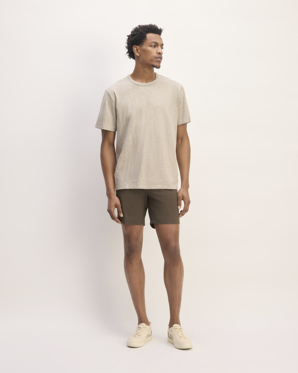 Pantalón corto chino slim fit de 7 pulgadas | Algarrobo
