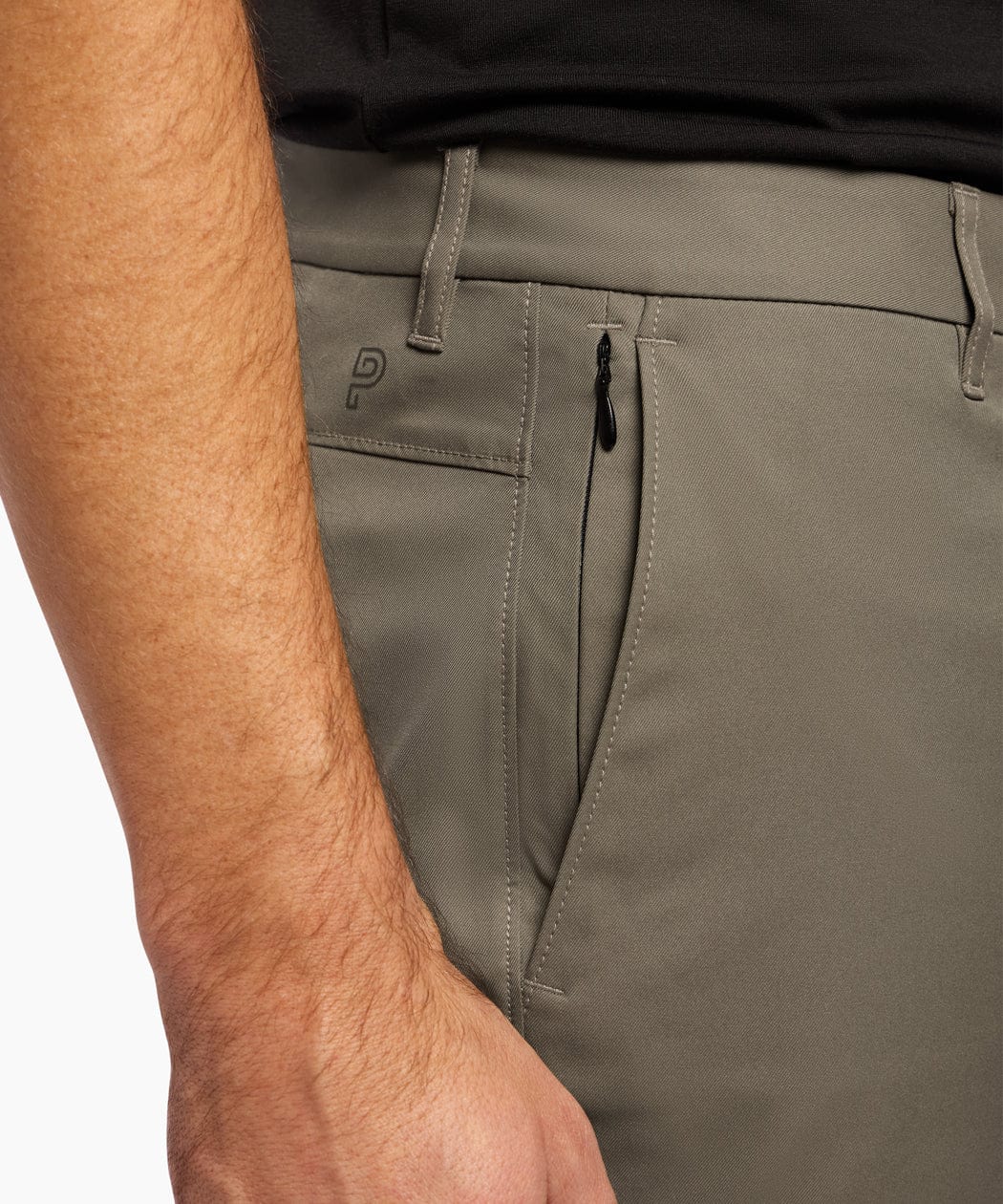 Pantalón chino Workday – Color ceniza.