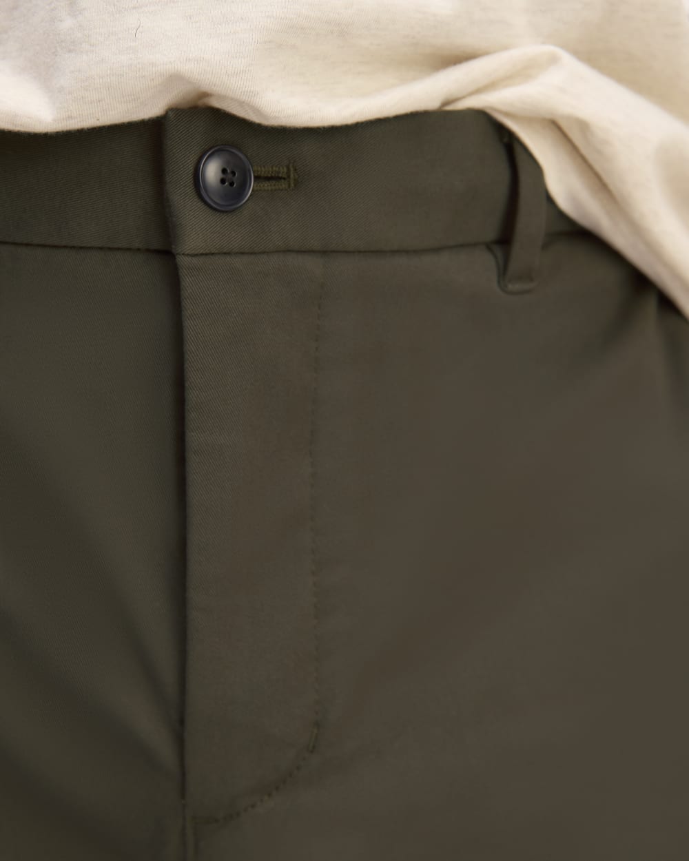 Pantalón corto chino ajustado de alto rendimiento de 9 pulgadas | Algarrobo