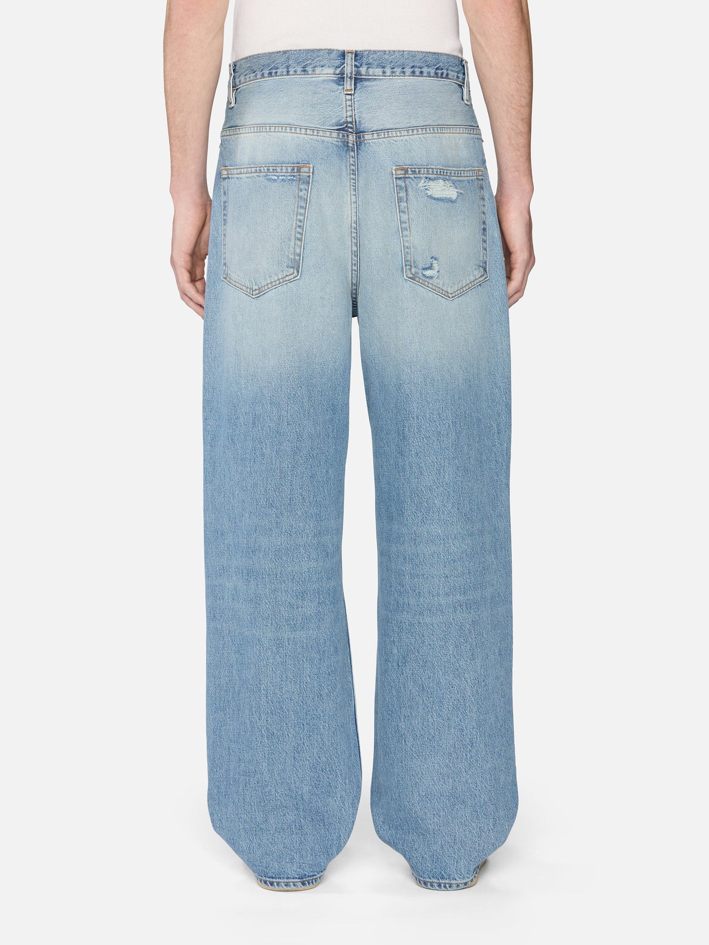 Jeans anchos — Desgaste natural.