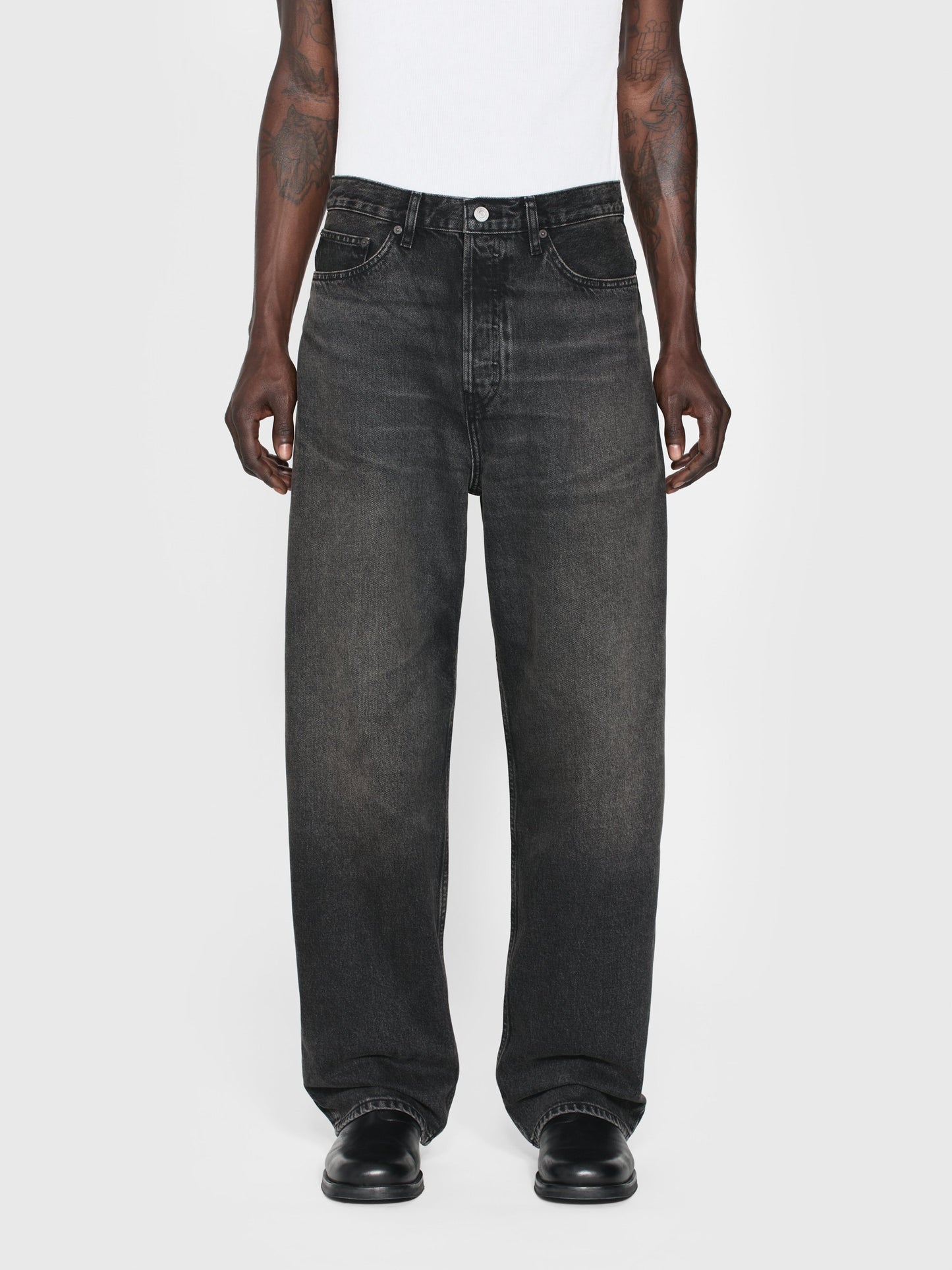Jeans anchos — Negro.