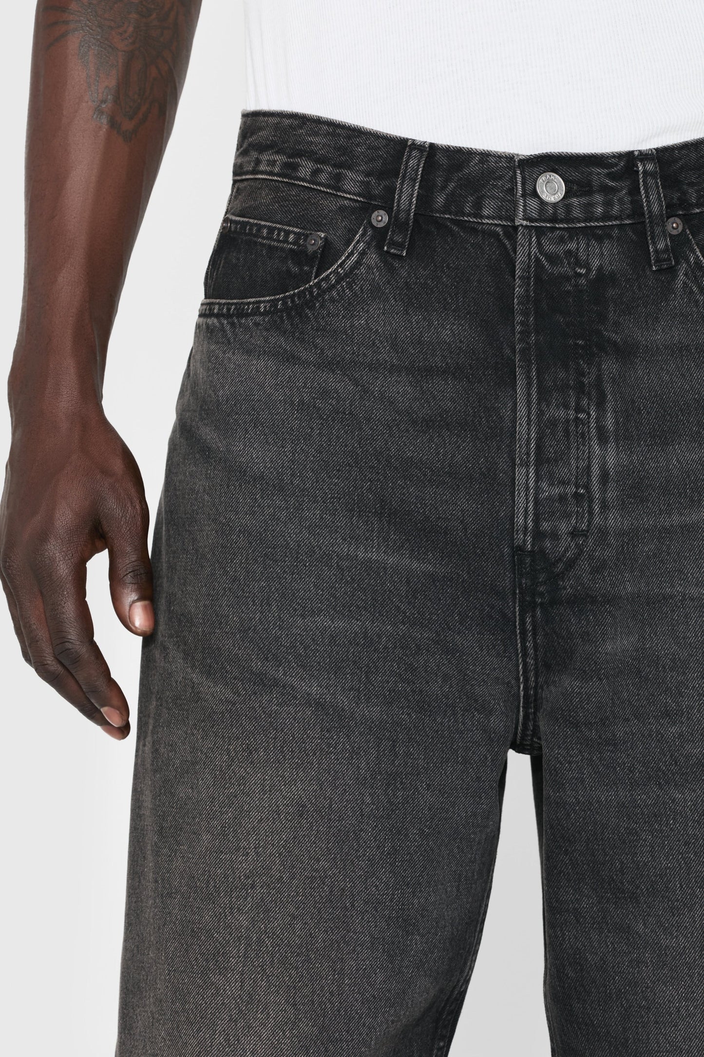 Jeans anchos — Negro.