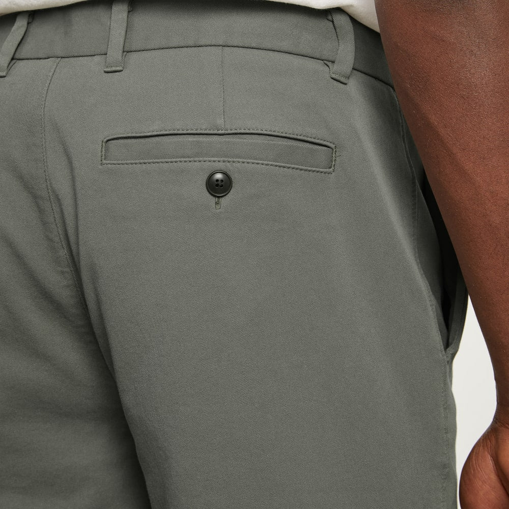 Pantalón chino Performance | Uniforme | Verde peltre | Corte ajustado