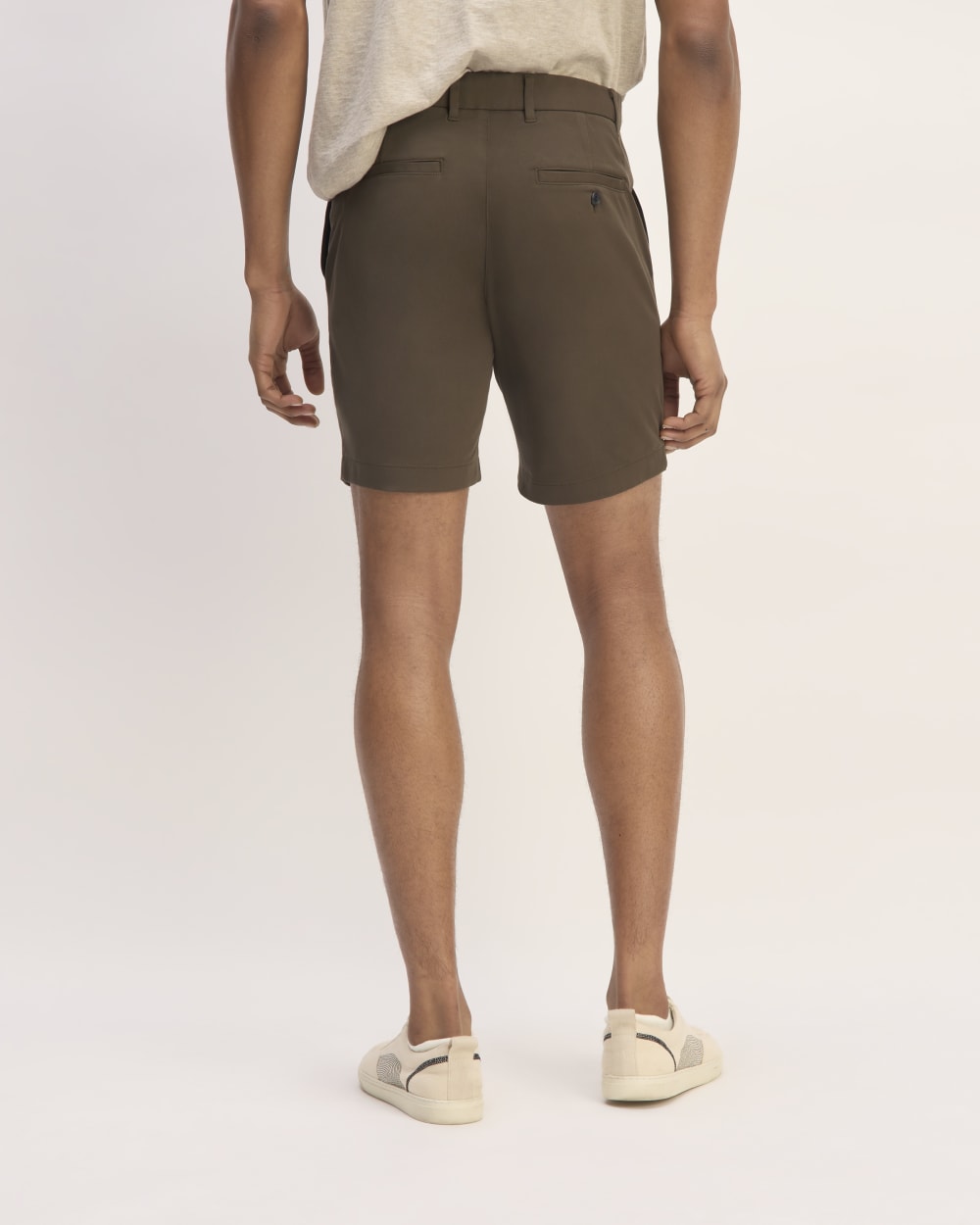 Pantalón corto chino slim fit de 7 pulgadas | Algarrobo