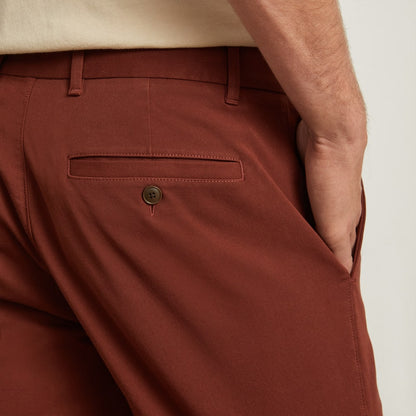 Pantalón corto chino ajustado de alto rendimiento de 9 pulgadas | Rojo