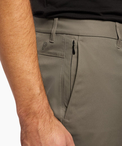 Pantalón chino Workday – Color ceniza.