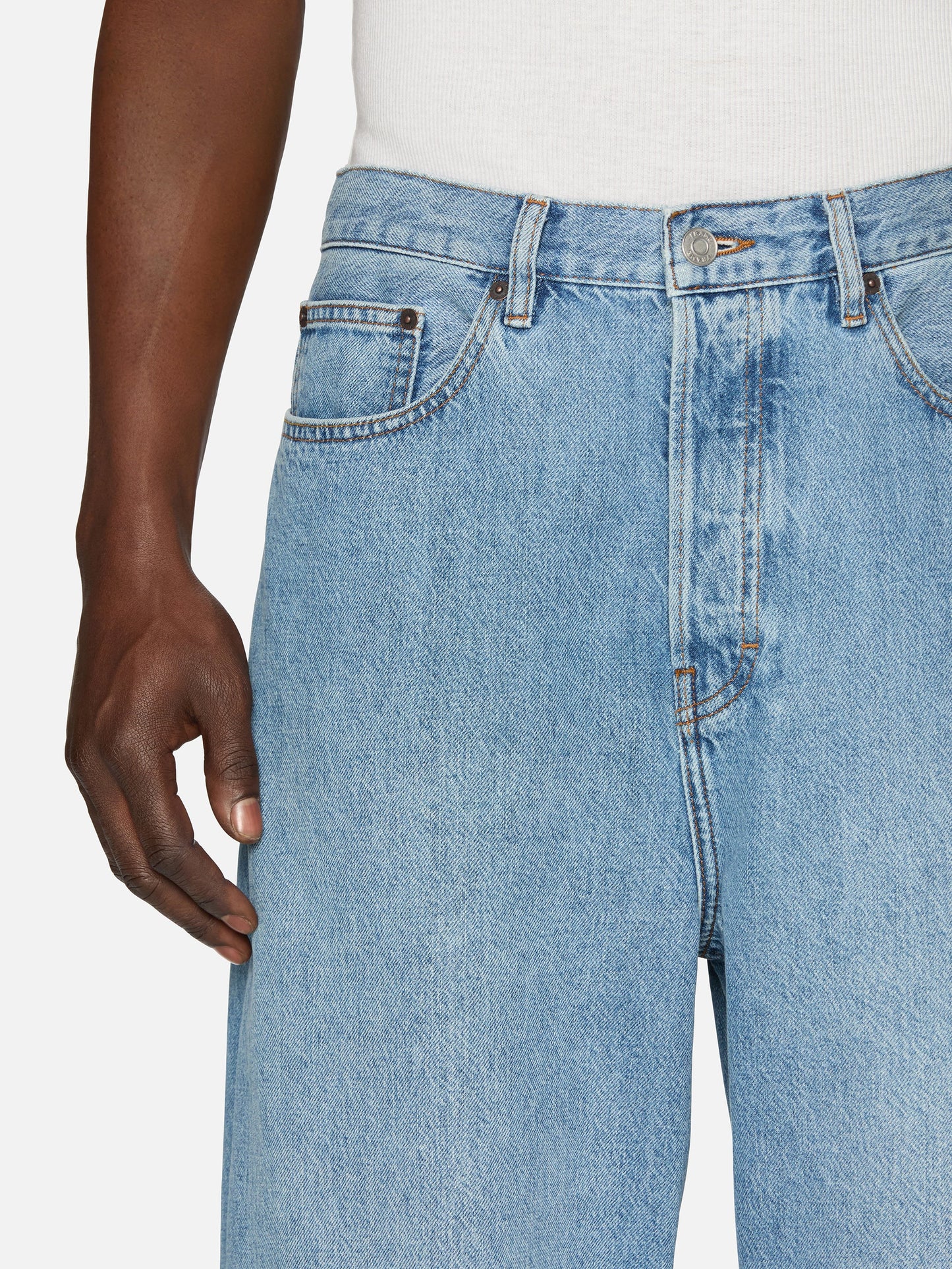 Jeans anchos — Azul claro.